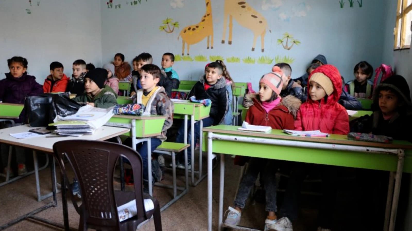 نحو 4 آلاف من معلمي وموظفي التربية في عفرين وحلب خارج مسار الاندماج