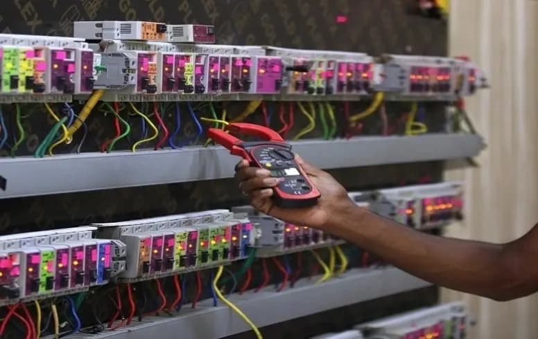 احتجاجاً على الضرائب ونقص الوقود.. الليلة تتوقف المولدات الكهربائية في العراق عن العمل