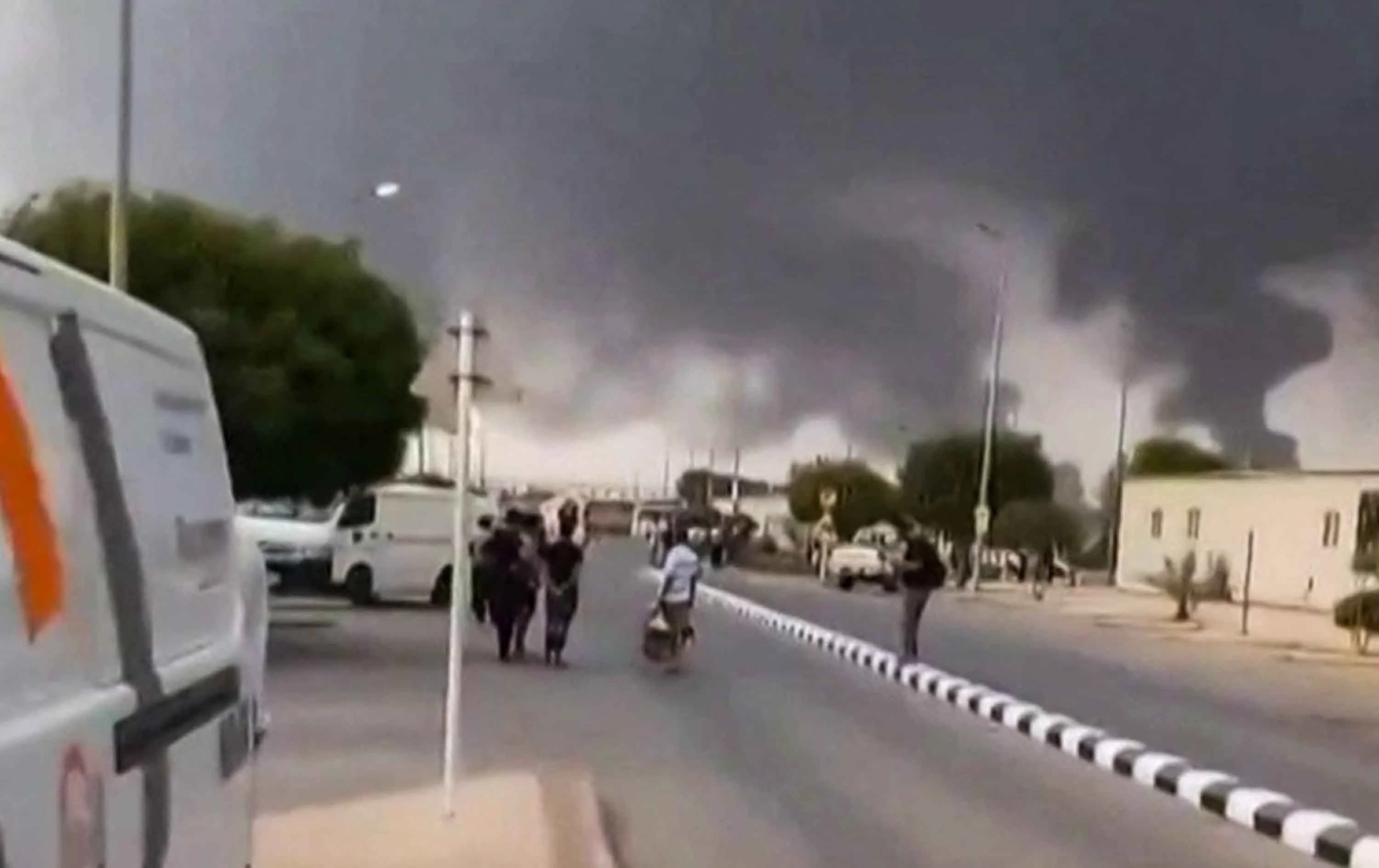 هجمات حوثية على منشآت طاقة سعودية تتسبب بنشوب حرائق وإصابات