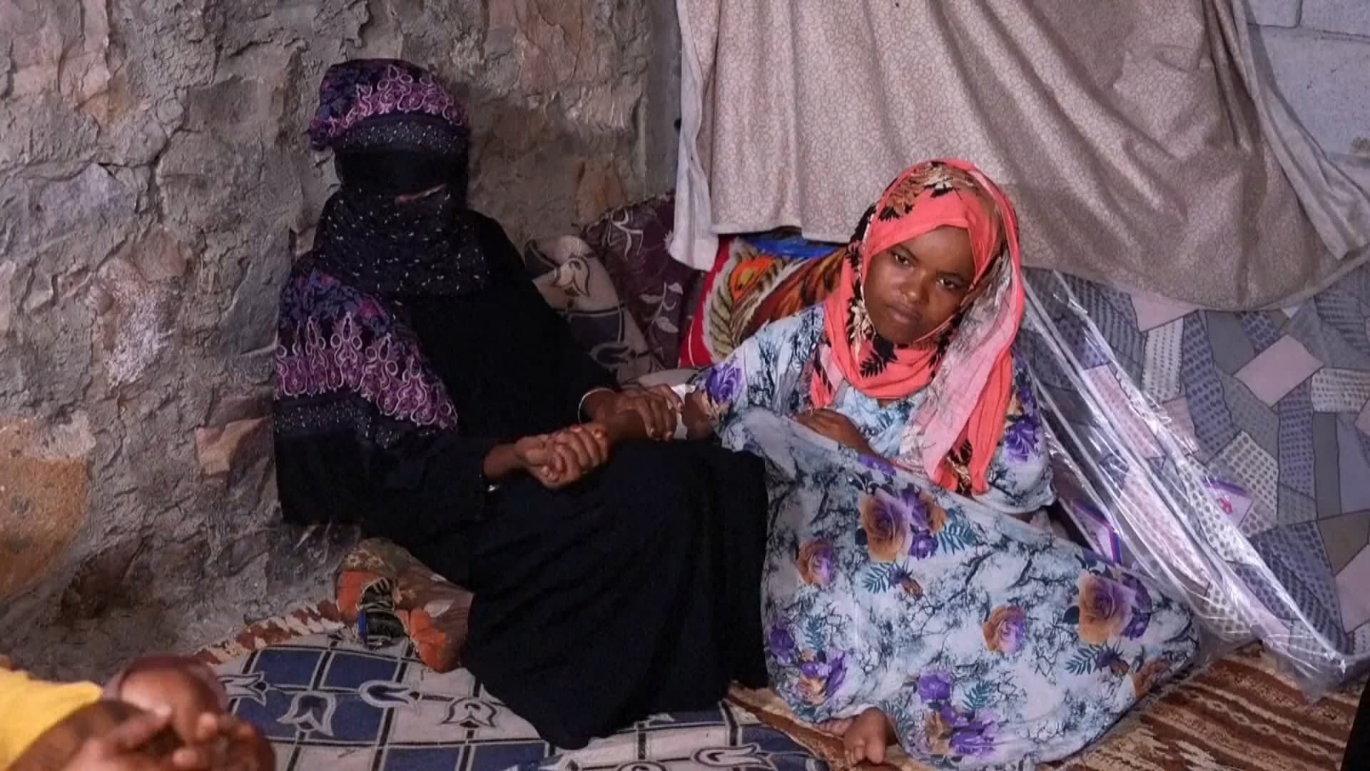 من متجر صغير إلى مأوى.. الحرب تشتت عائلة يمنية وتفقدها أطفالها