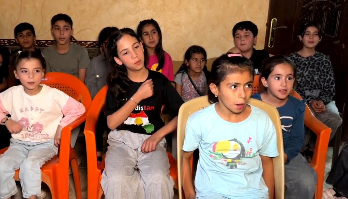 أطفالٌ كورد وعرب يتعلمون الكوردية في جمعية أوصمان صبري بحي زورآفا في دمشق