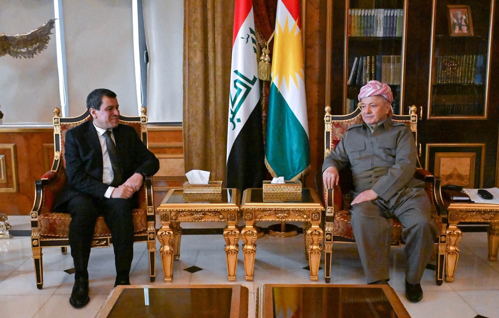 الرئيس بارزاني ومظلوم عبدي يبحثان مستقبل الكورد في سوريا ومسار الحوار لحل الخلافات