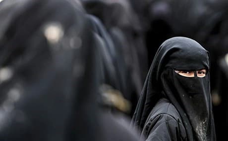 أخذ صديق الجربا، سلوى إلى سوق النخاسة وباعها لـ"أبو خطاب"