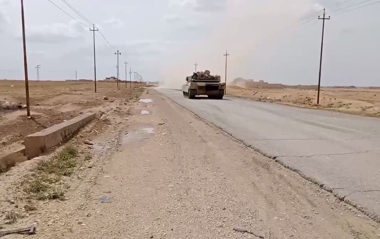 دبابة تابعة للجيش العراقي في سنجار