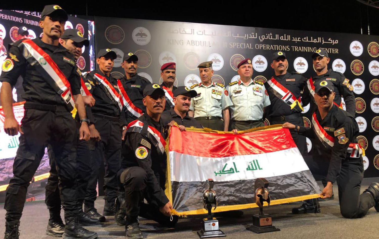 قوات مكافحة الإرهاب خلال احتفالهم بالفوز