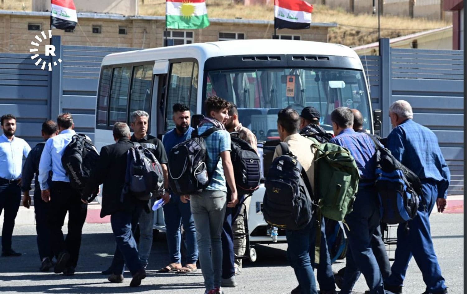 زوار إيرانيون يعبرون منفذ حاج عمران الدولي للمشاركة في أربعينية الإمام الحسين - الصور.. بلند طاهر- رووداو