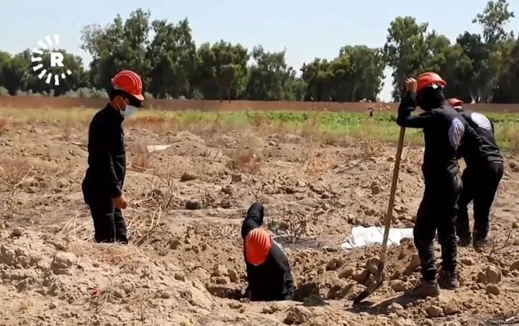 مقبرة جماعية في الطبقة عام 2019 والتي ارتكبت على يد داعش