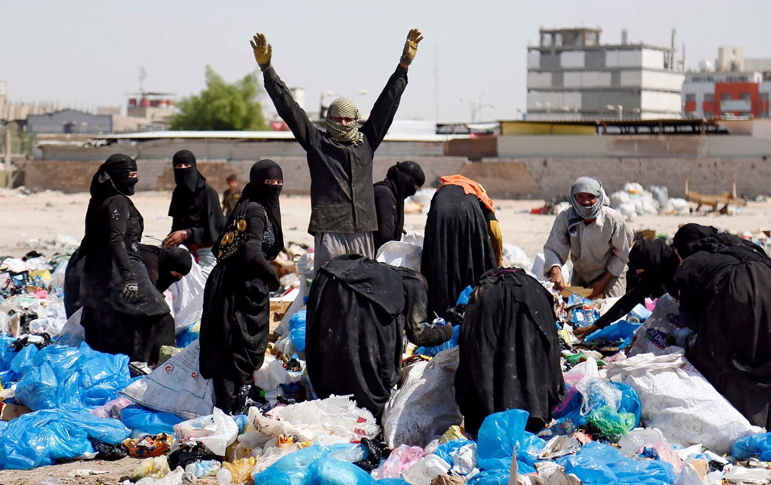 جامعو قمامة