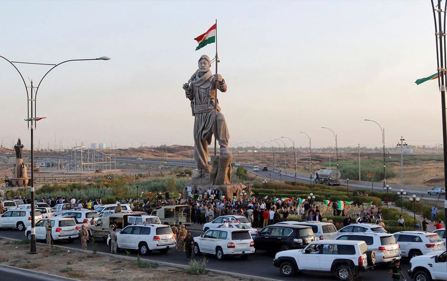 تمثال البيشمركة في كركوك