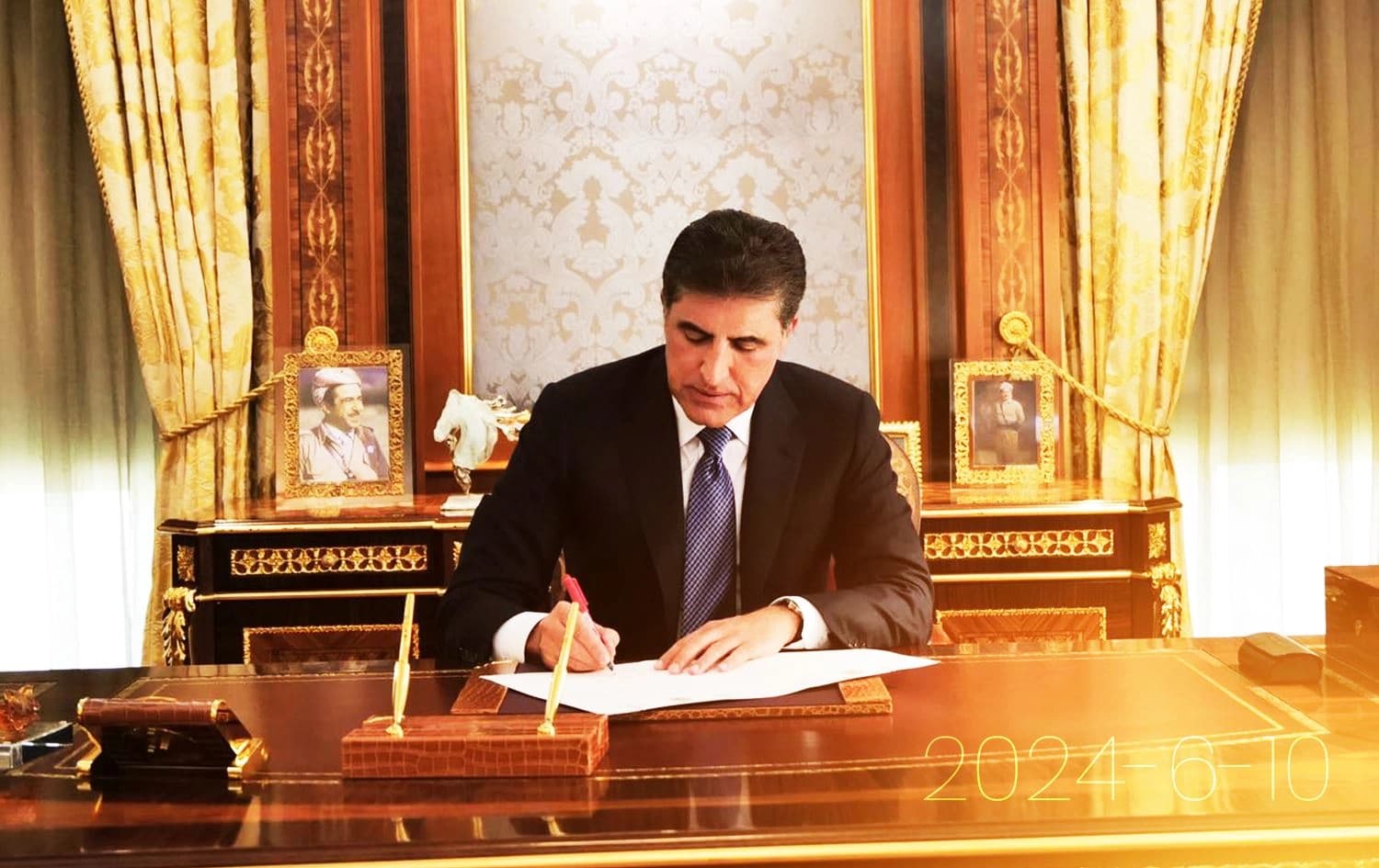 رئيس إقليم كوردستان نيجيرفان بارزاني