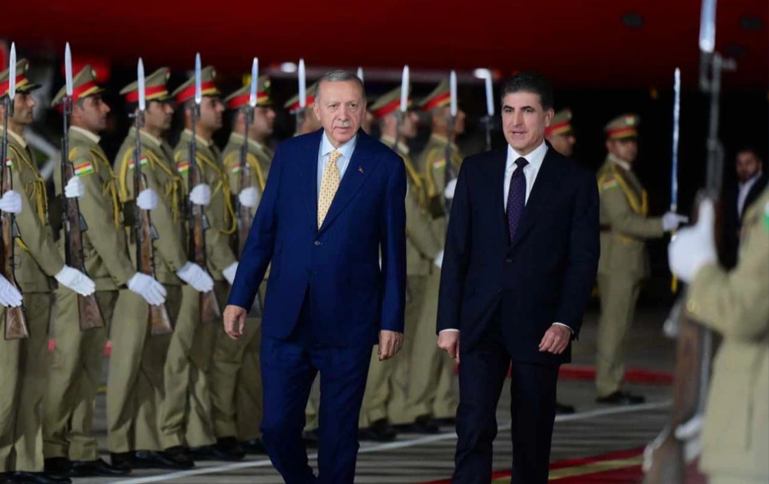 استقبال رئيس اقليم كوردستان نيجيرفان بارزاني للرئيس التركي رجب طيب اردوغان في مطار أربيل الدولي