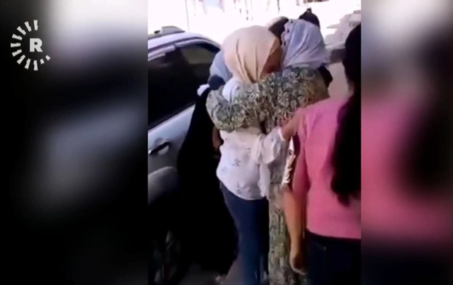 جانب من عودة العائلة الكوردية إلى عفرين