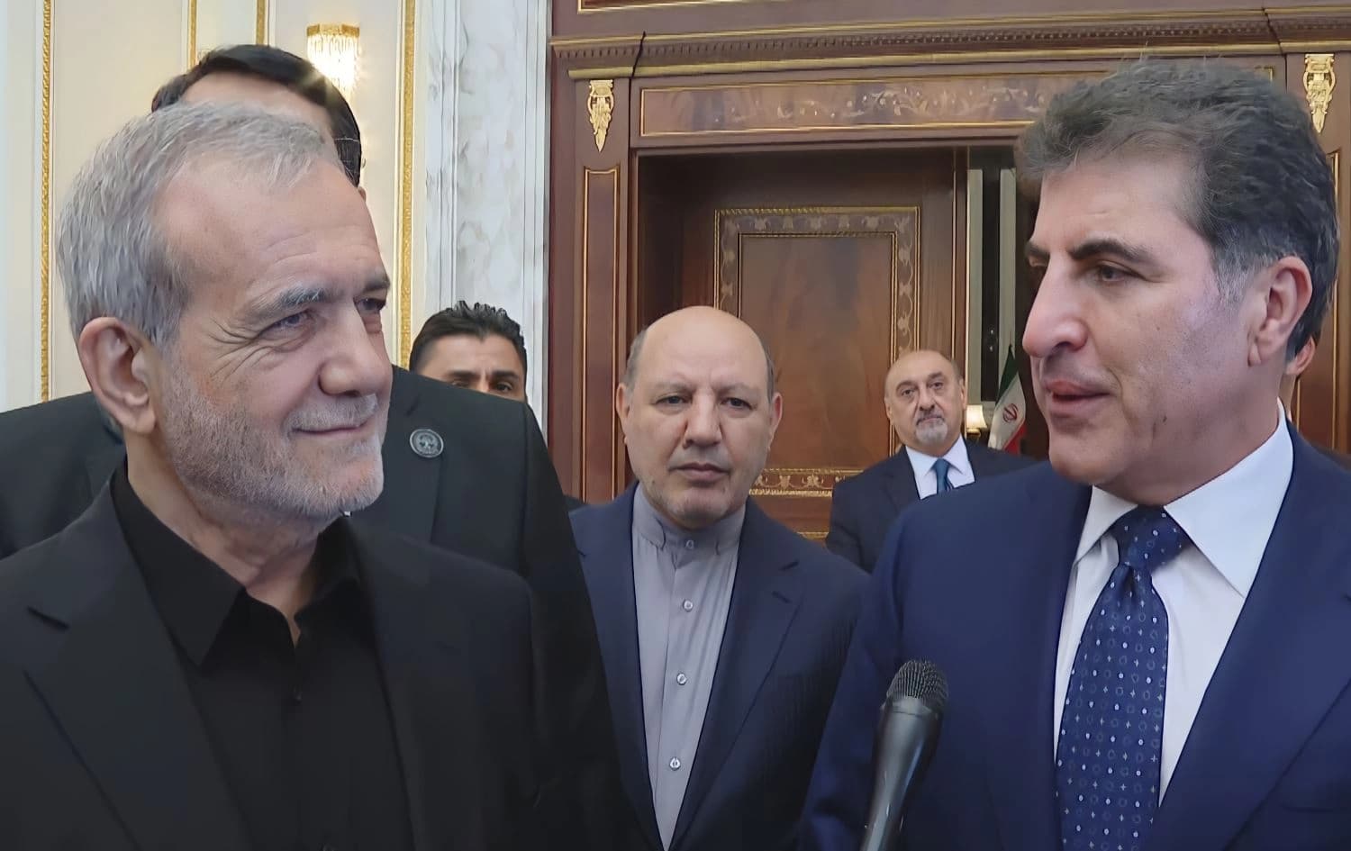مؤتمر صحفي لرئيس إقليم كوردستان نيجيرفان بارزاني والرئيس الإيراني مسعود بزشكيان