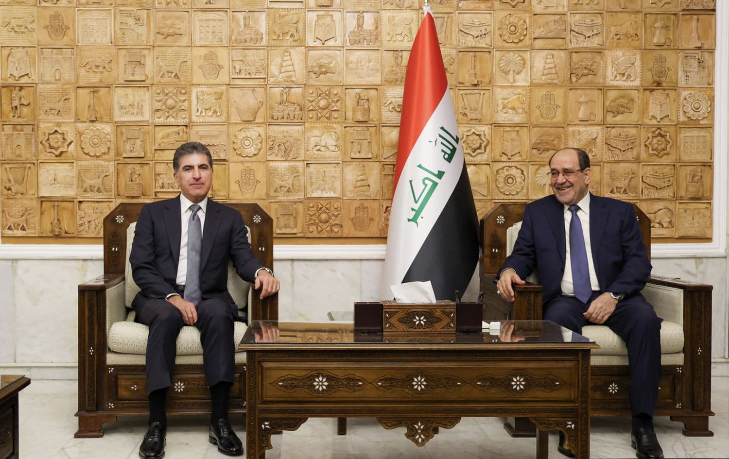 نيجيرفان بارزاني رئيس إقليم کوردستان ونوري المالكي رئيس ائتلاف دولة القانون