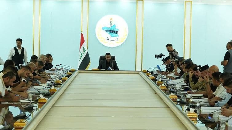 اجتماع اللجنة العليا لإدارة أعمال الدفاع المدني