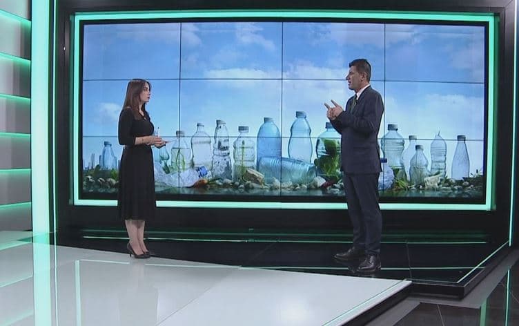 الخبير في الكيمياء الحيوية دلزار دلشاد خلال استضافته في النشرة الصحية لرووداو