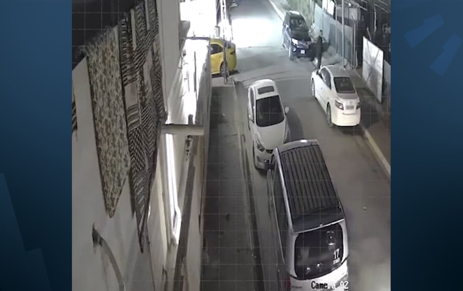 لحظة إطلاق النار على منزل المرشح من كاميرا المراقبة