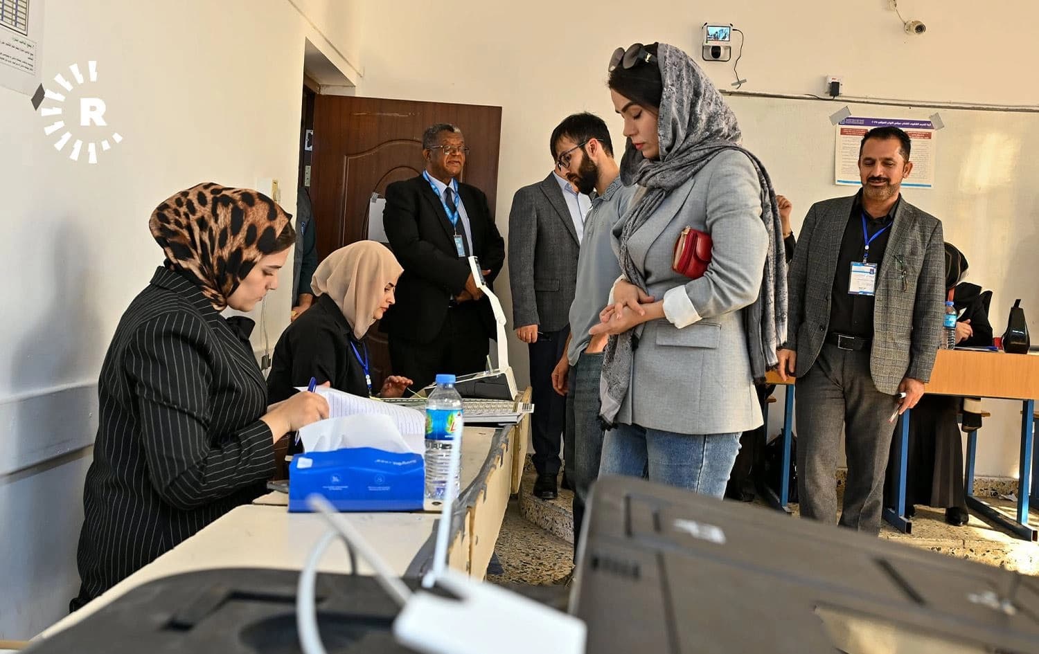 ناخبون يدلون بأصواتهم في محطة اقتراع بأربيل/ بلند طاهر- رووداو