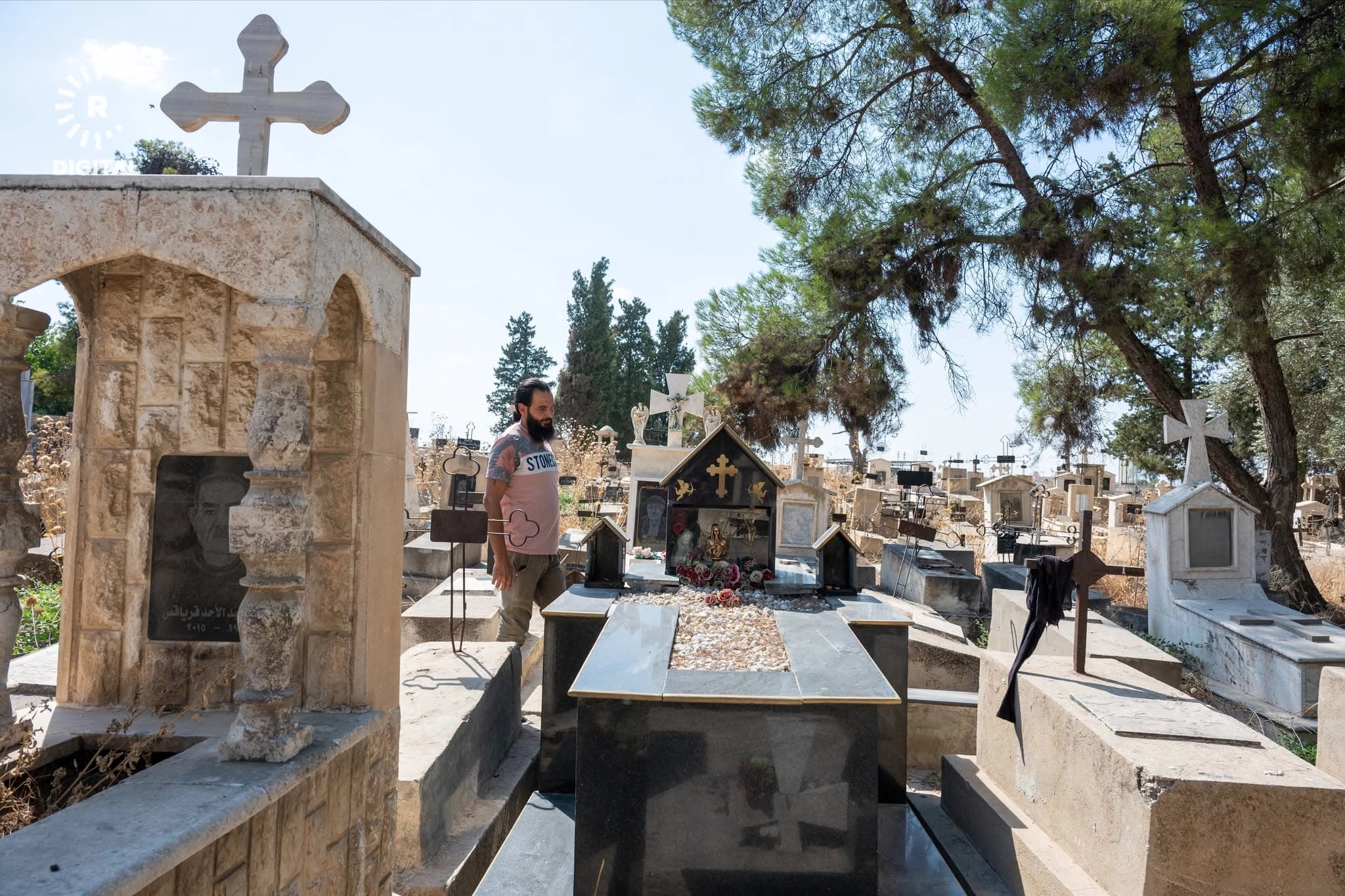 "بقدر ما أجد راحتي مع الموتى لا أجدها مع الأحياء"
